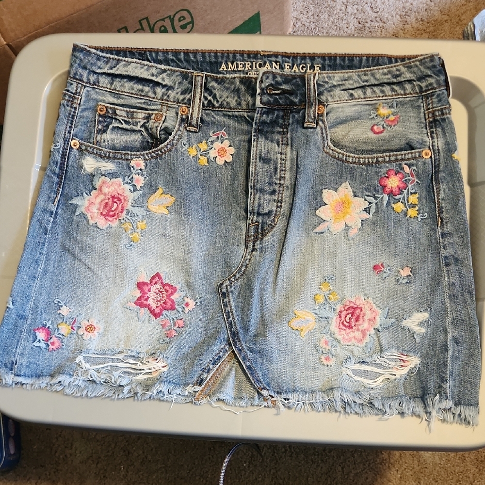 American Eagle Outfitters Floral Embroidered Denim Skirt - Light Blue